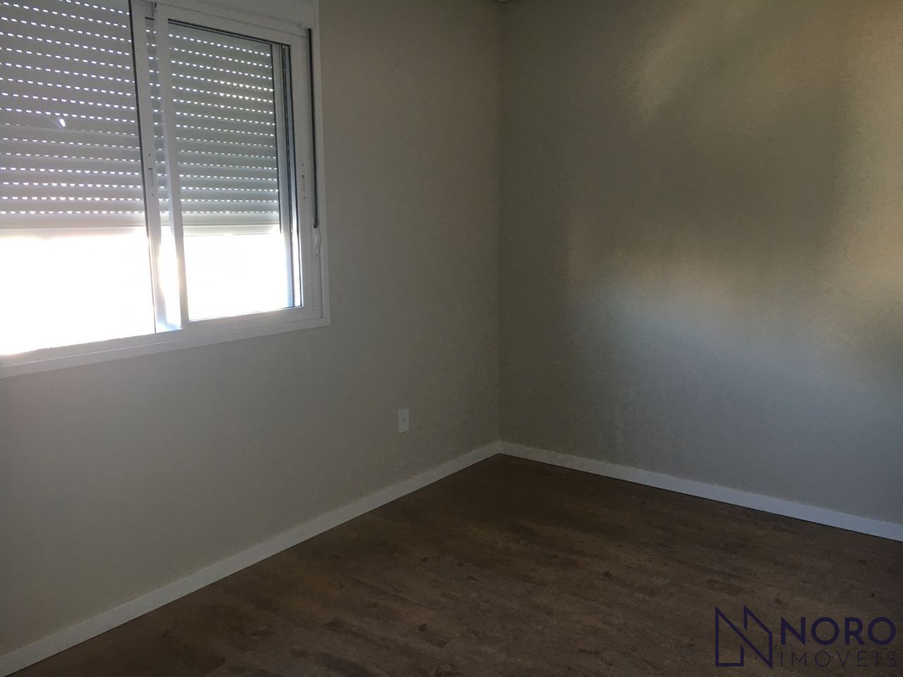 Apartamento Semimobiliado de 2 Dormitórios com Suíte no Edifício Vivaz