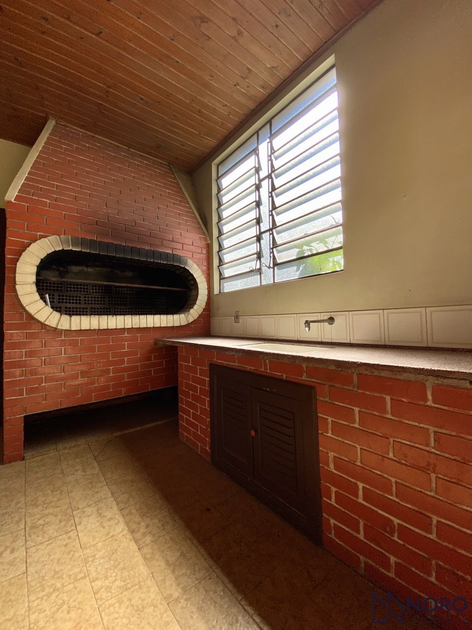 Apartamento único, peças amplas 4 vagas