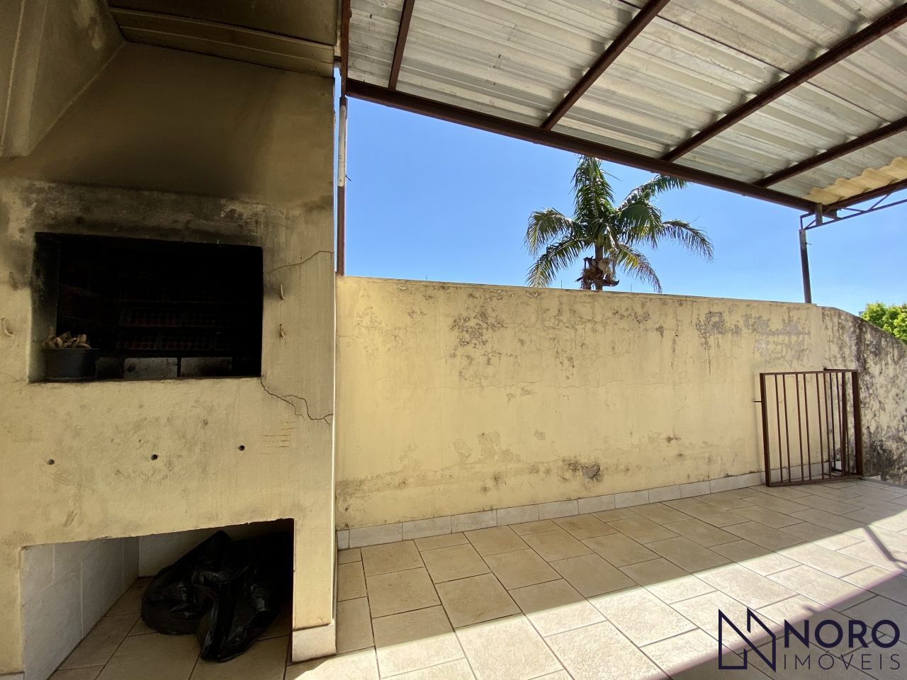 Apartamento único, peças amplas 4 vagas