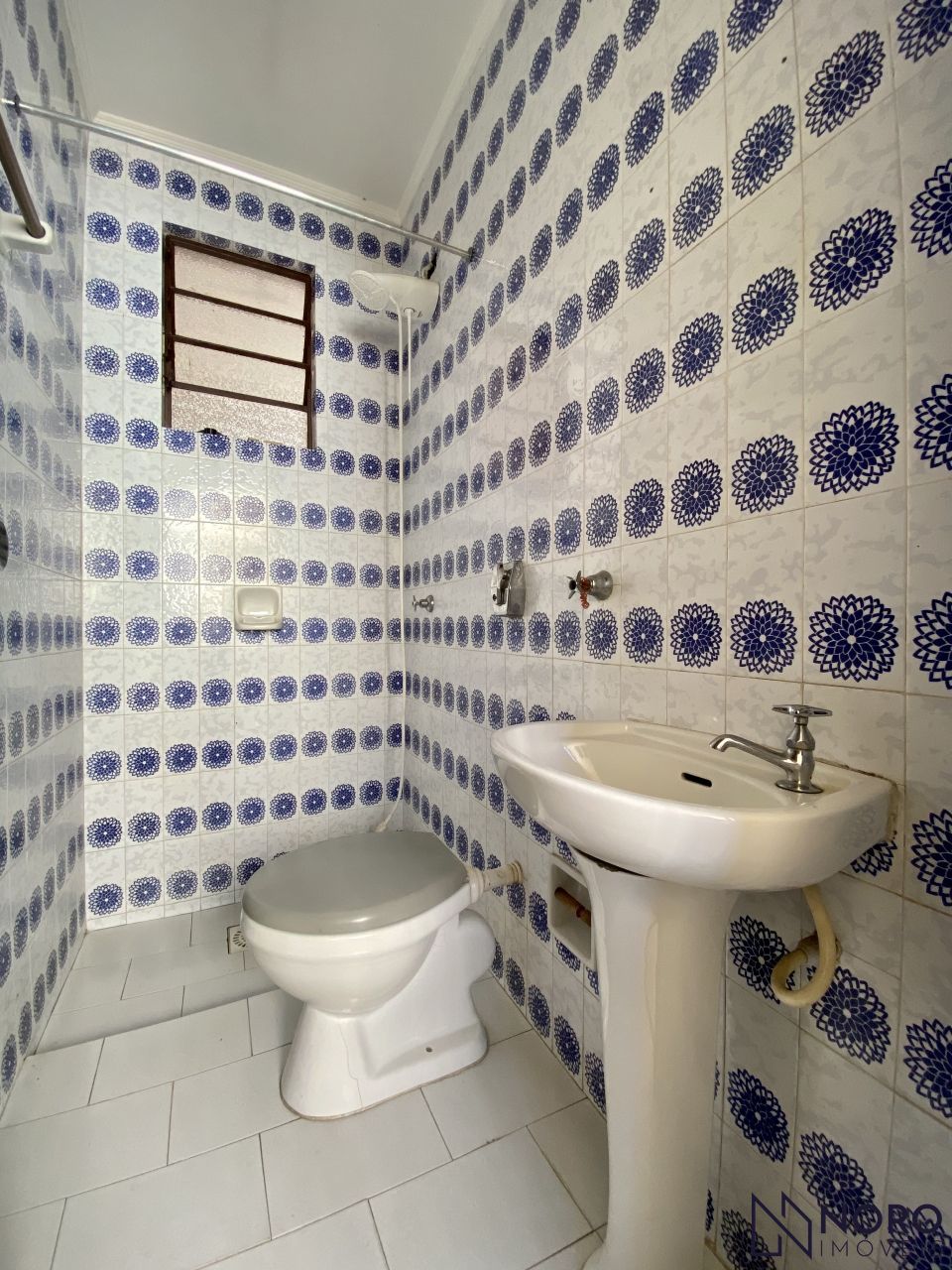 Apartamento único, peças amplas 4 vagas