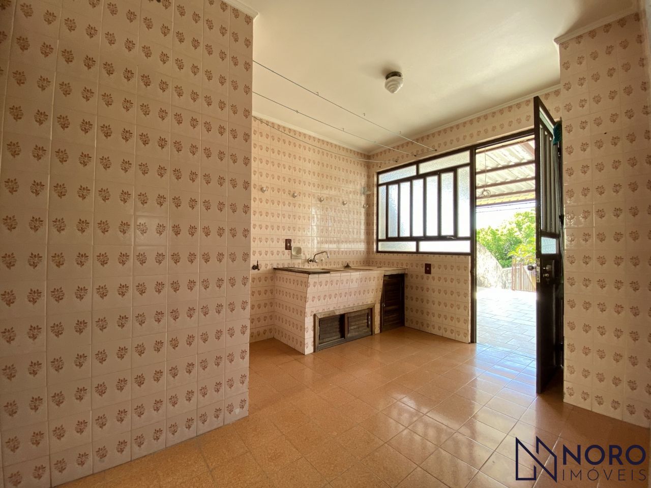 Apartamento único, peças amplas 4 vagas