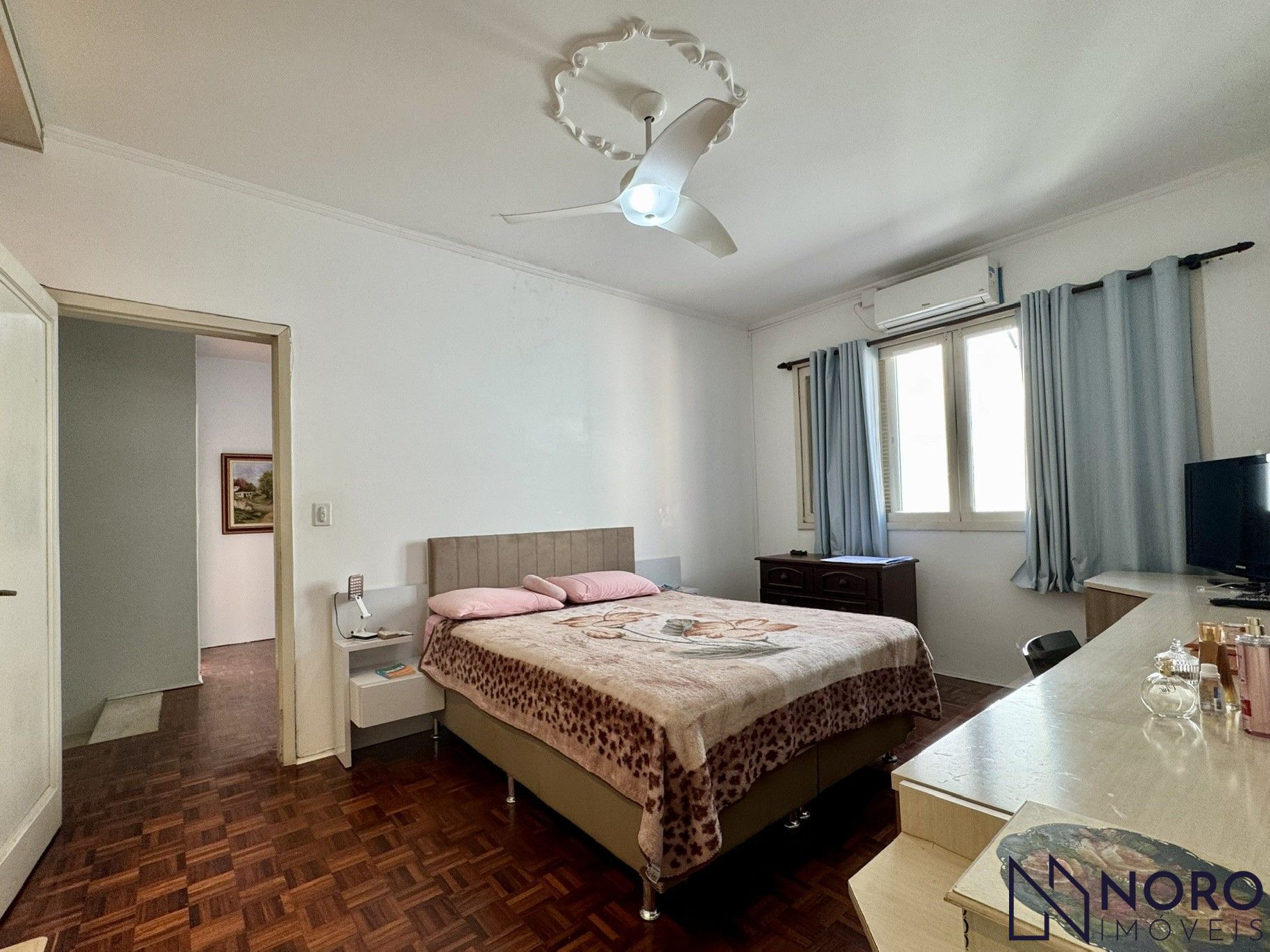 Casa 3 dormitórios (1 suite) 4 vagas na trav. Domingos trevisan-centro