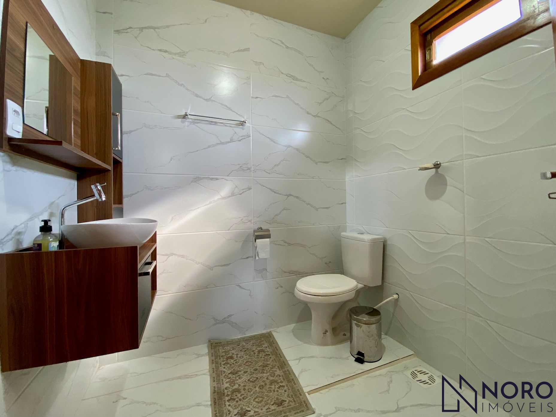 Casa semi nova em itaara com 2 suites living com lareira integrado com cozinha p