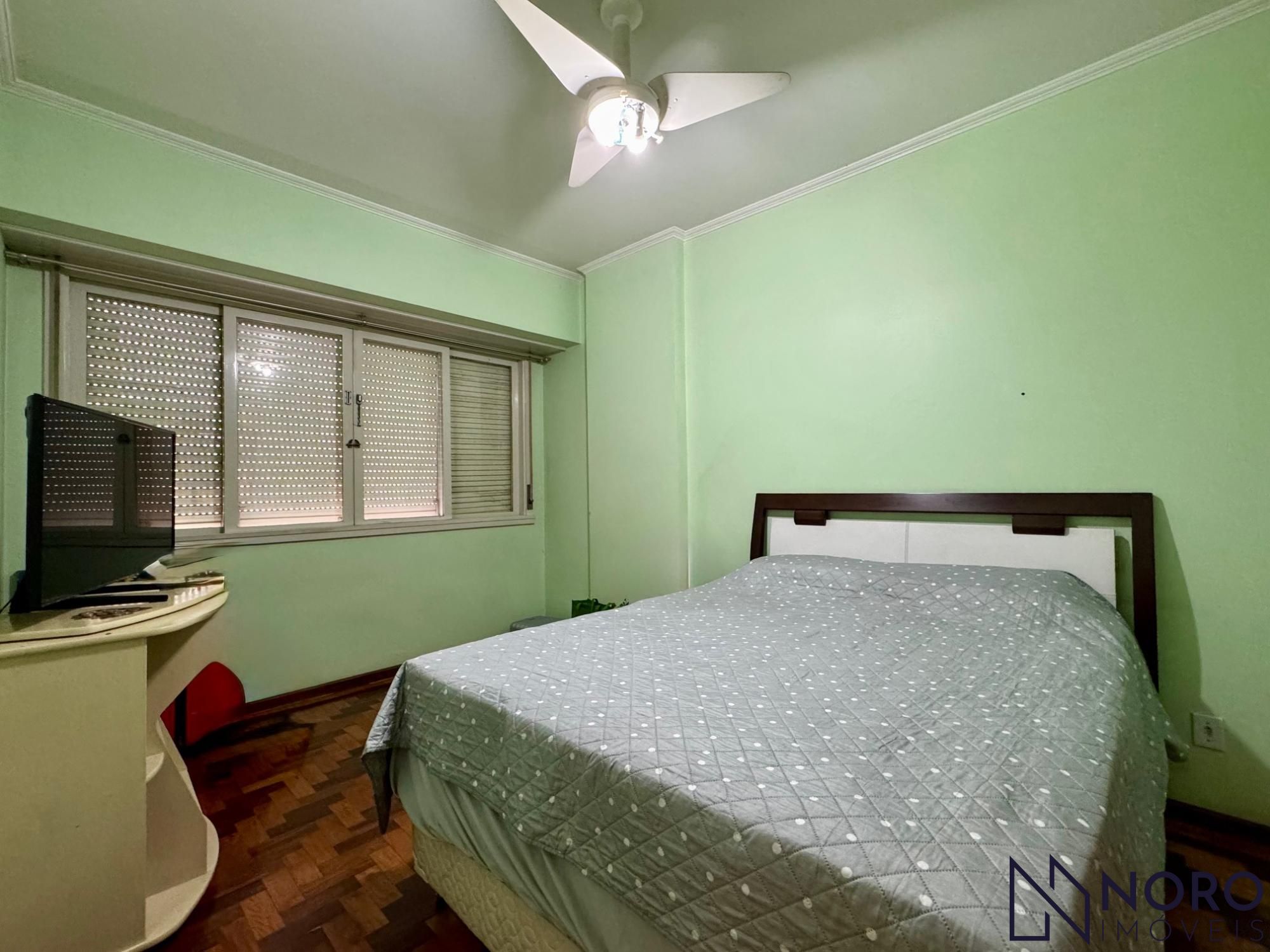 Apartamento no Centro 3 dormitórios 2 banhos living 2 ambientes sacada frente Le