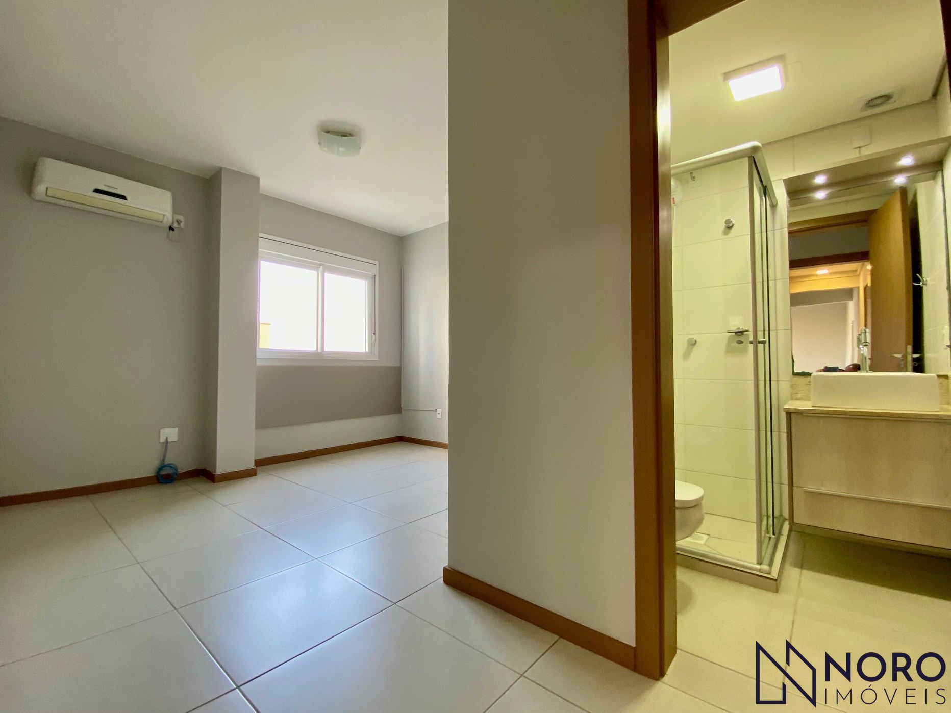 Apartamento dois dormitórios, suíte, semimobiliado com garagem, no bairro Nossa