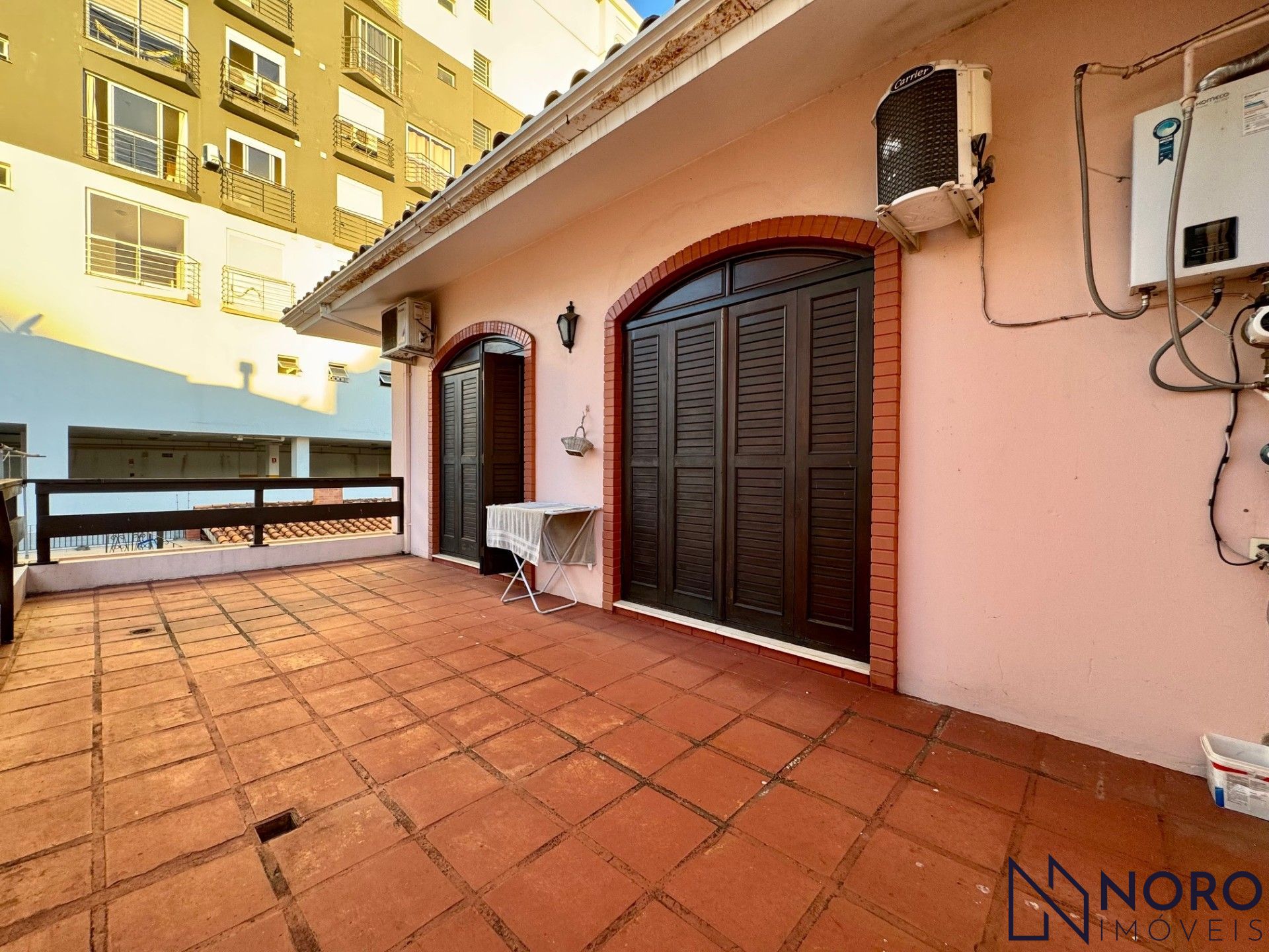 Casa espaçosa no centro – 320 m² privativos!