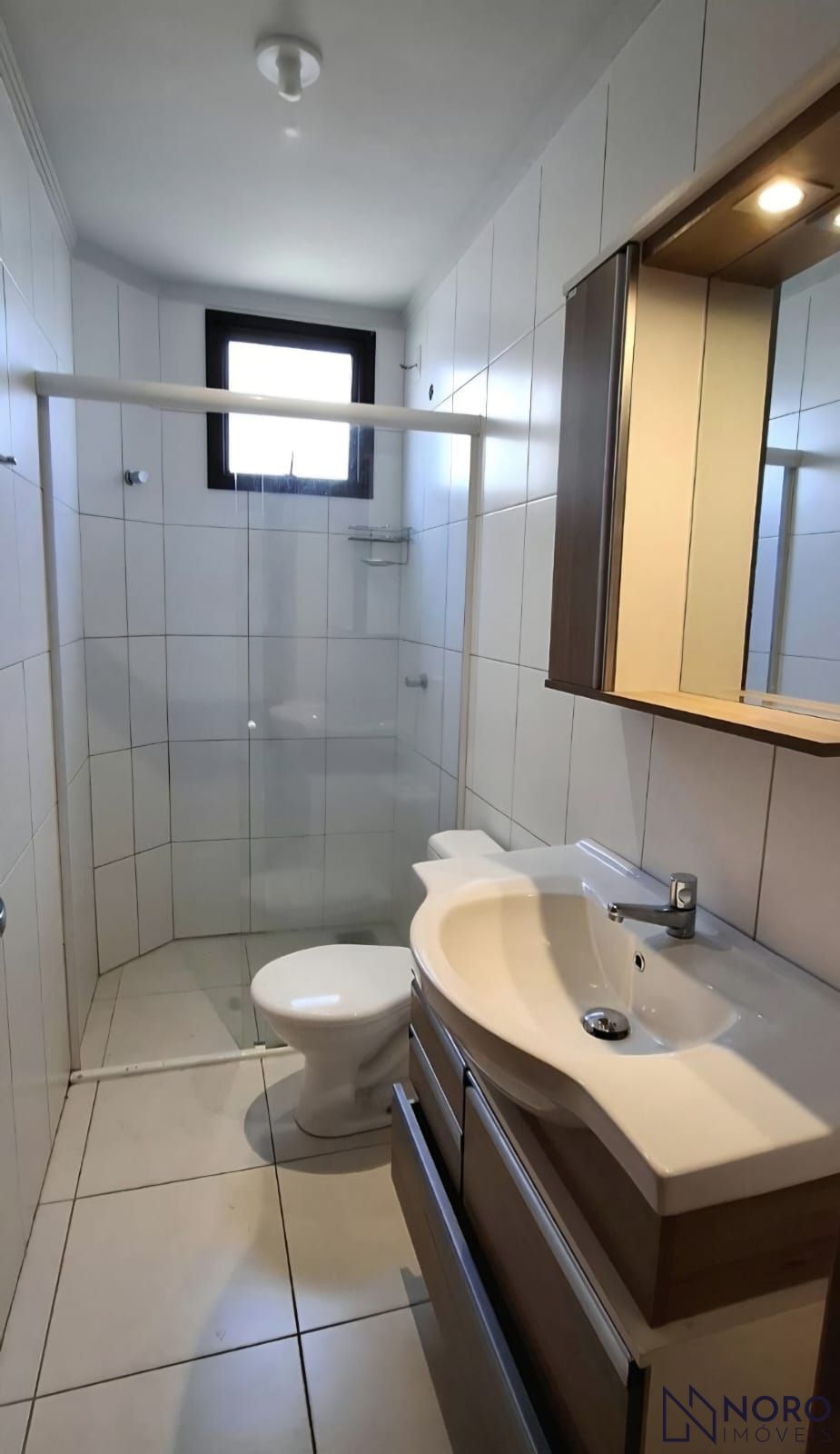Apartamento 01 dormitório, garagem, sacada com churrasqueira