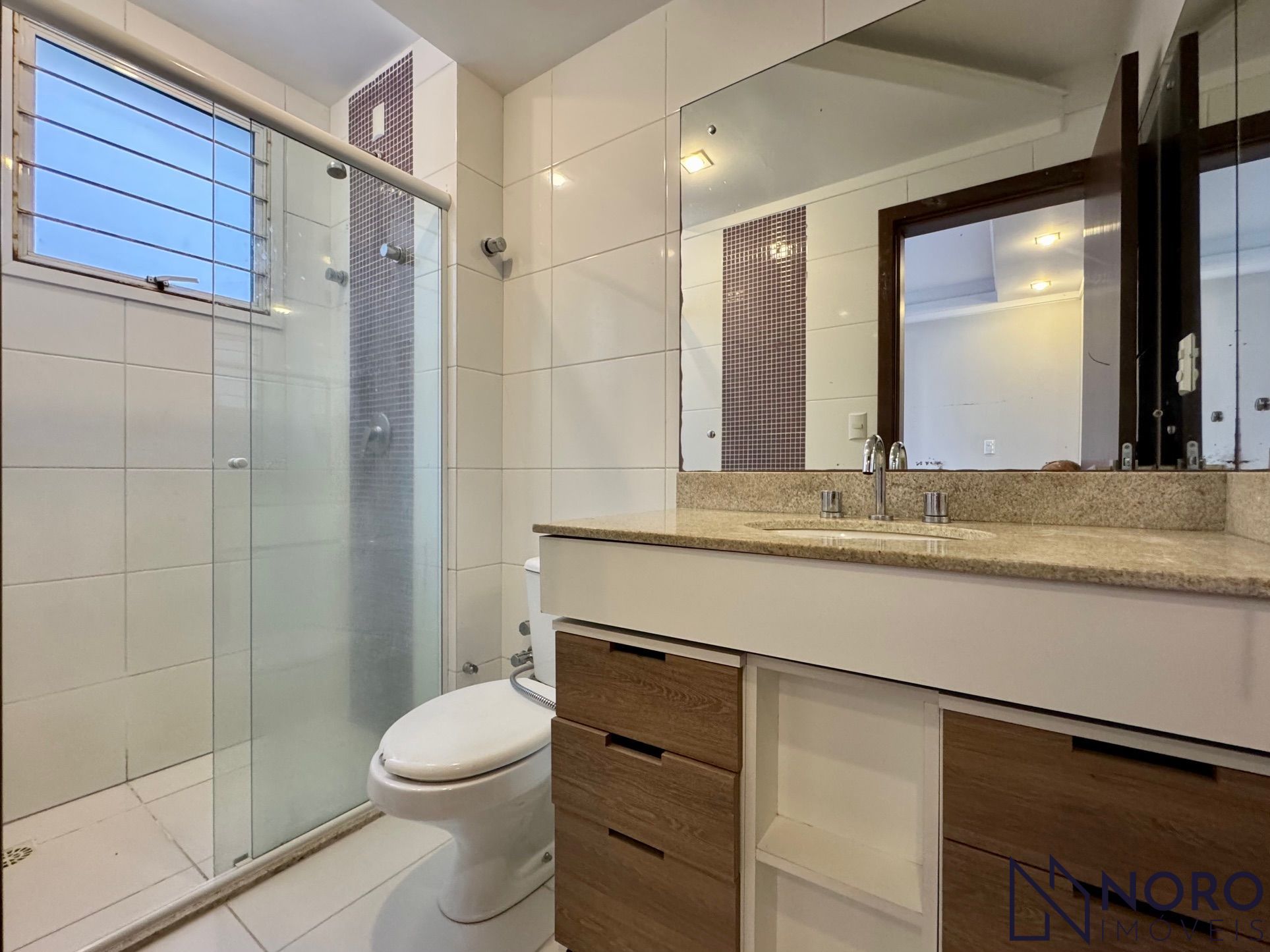 Apartamento amplo com 187m², 3 dormitórios e infraestrutura completa no Bairro B