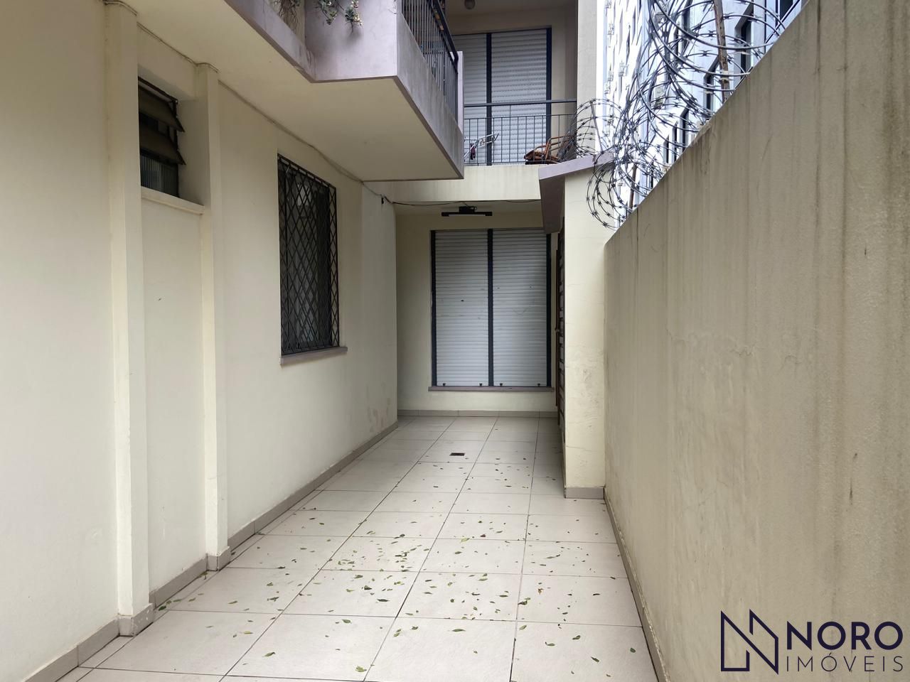 Apartamento amplo 1 dormitório à venda no Centro