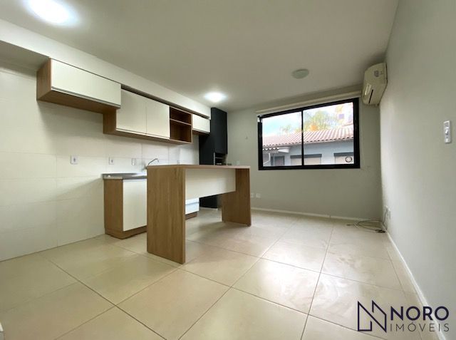 Apartamento semi mobiliado 1 quarto churrasqueira splits box elevador bairro fát