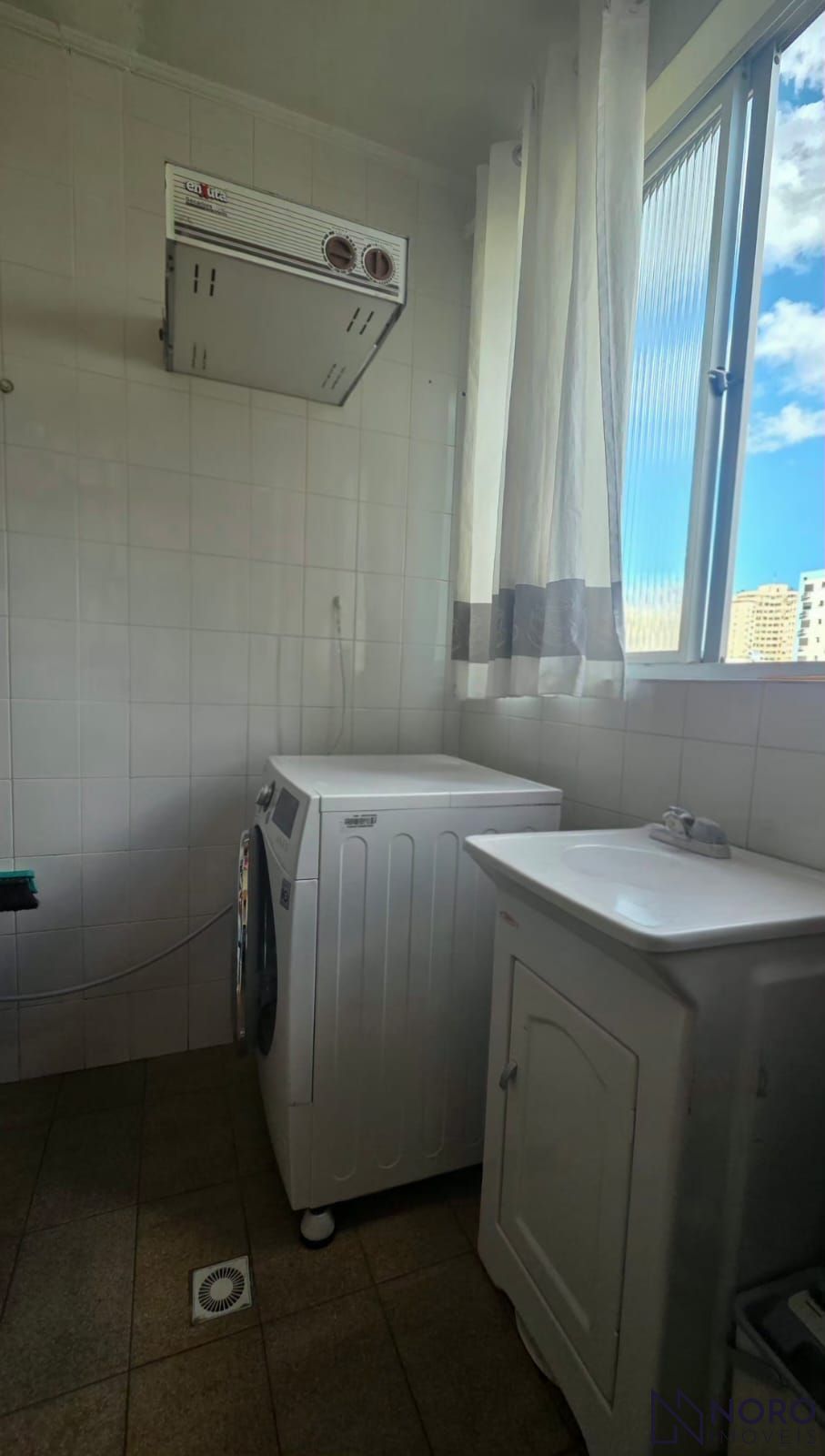 Cobertura duplex 3 dormitórios com terraço e garagem no Centro