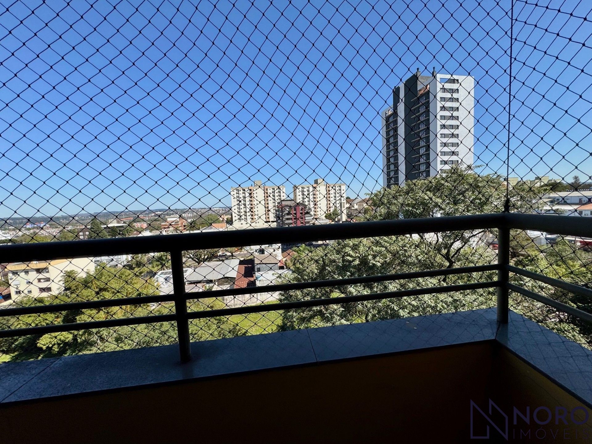 Venda – Apartamento semimobiliado no Centro, 2 dormitórios com suíte!