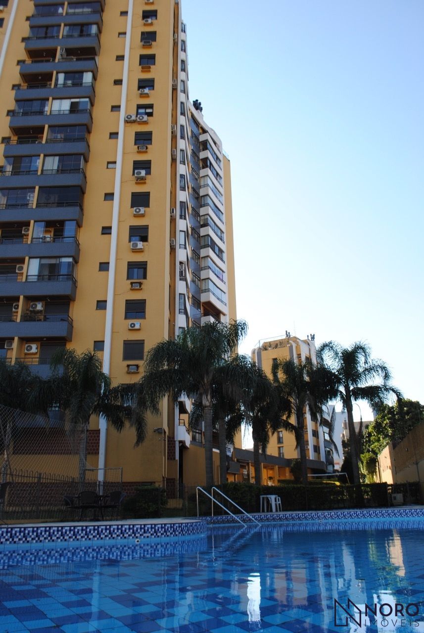 Venda – Apartamento semimobiliado no Centro, 2 dormitórios com suíte!