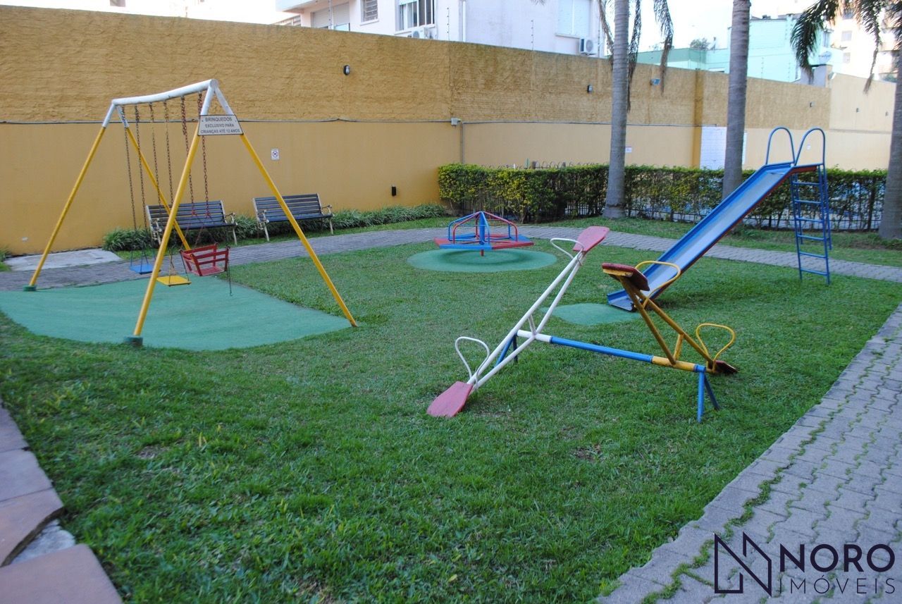 Venda – Apartamento semimobiliado no Centro, 2 dormitórios com suíte!