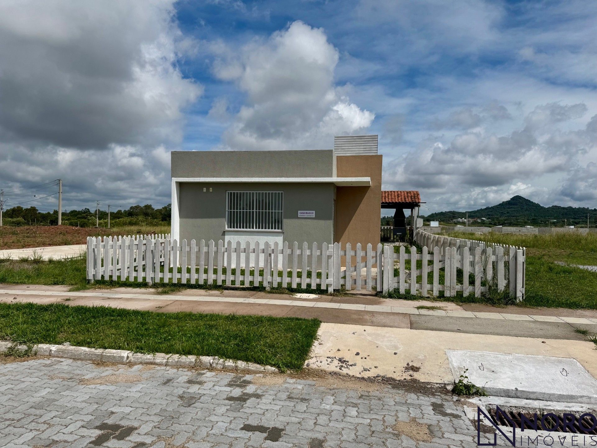 Casa à venda  no Bairro Diácono João Luiz Pozzobon - Santa Maria, RS. Imóveis