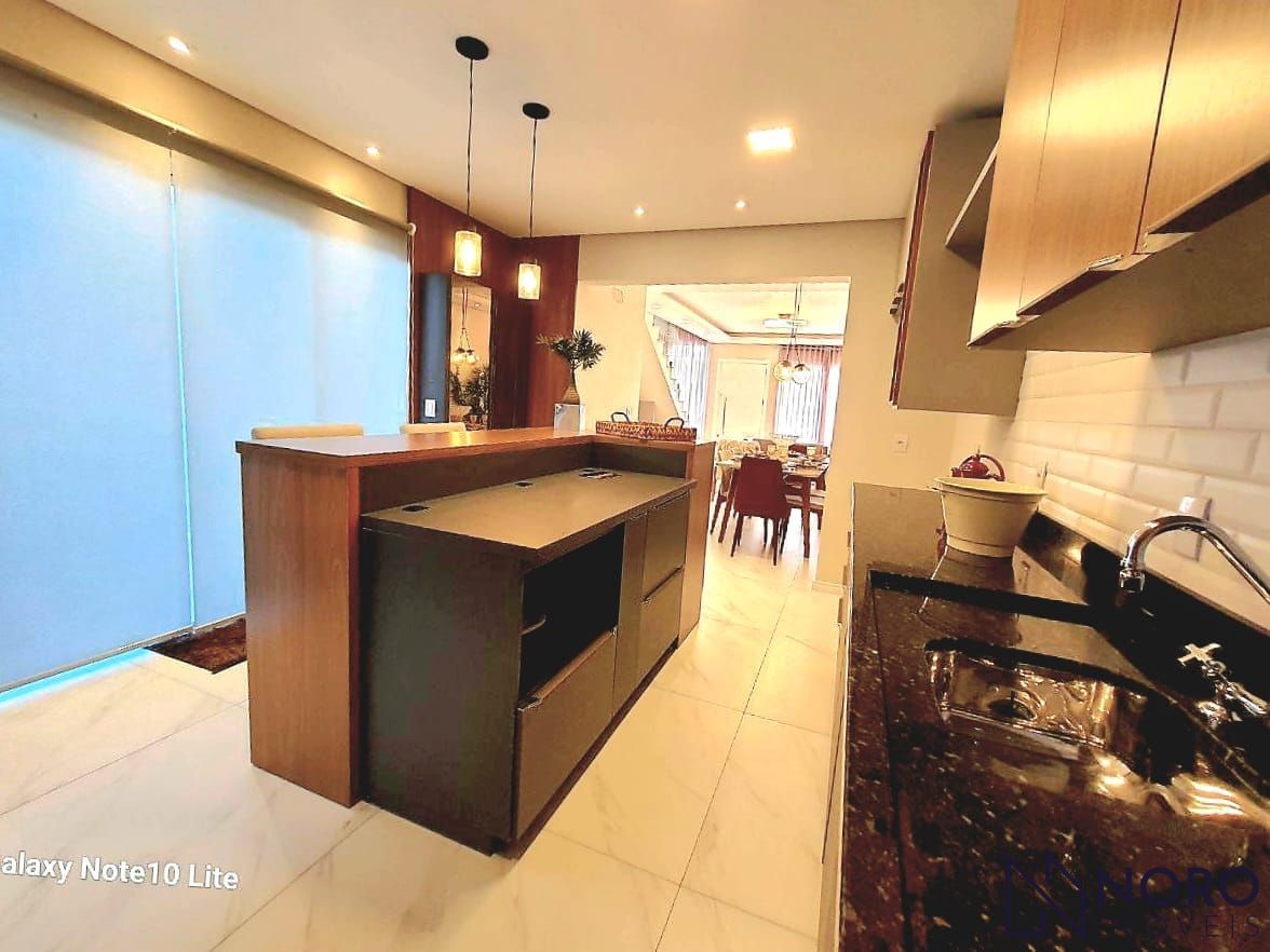 Casa duplex 153 m2 privativos em condomínio fechado em camob