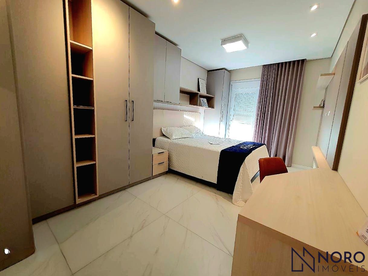 Casa Duplex 153 m2 privativos em Condomínio fechado em Camobi.