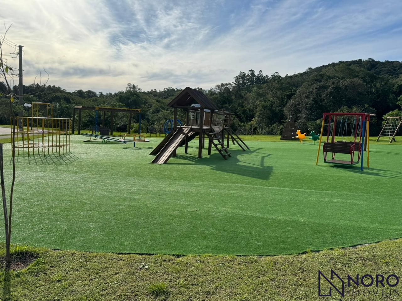 Casa de alto padrão no condomínio real park – 3 suítes, vist