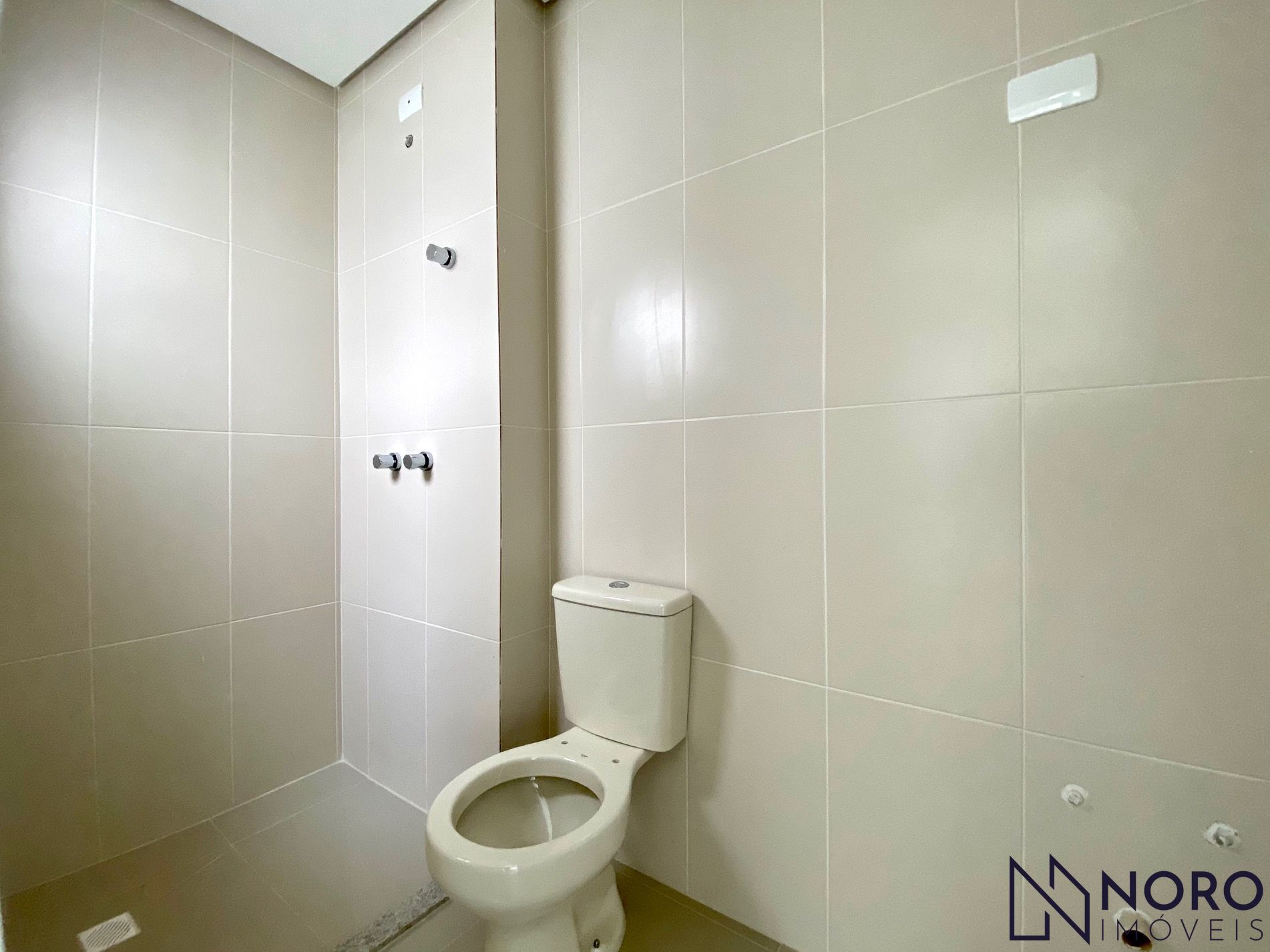 Apartamento de 2 dormitórios com suíte, 1 vaga de garagem no bairro urlãndia