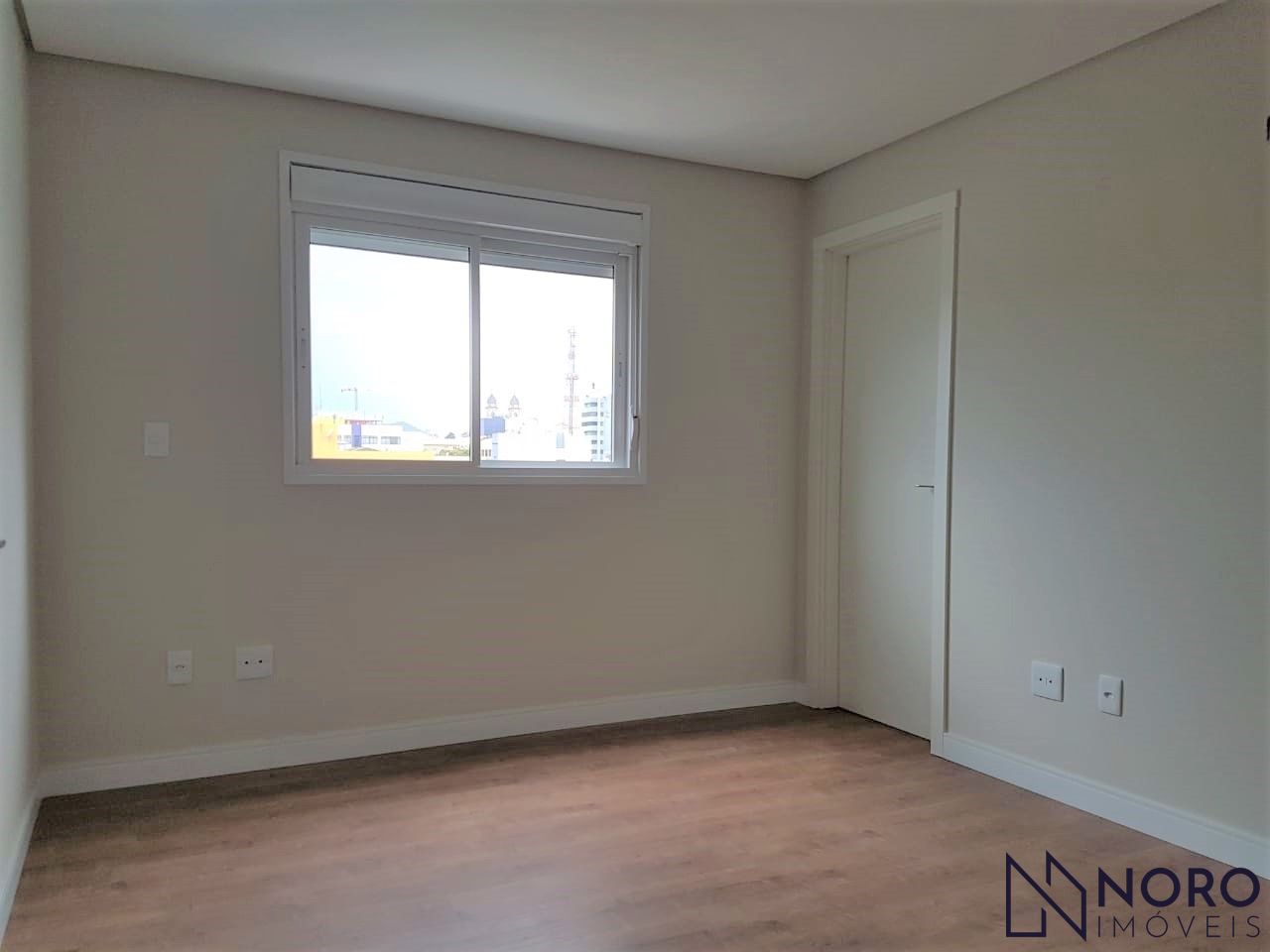 Belíssimo apartamento de 2 dormitórios perto a UFN