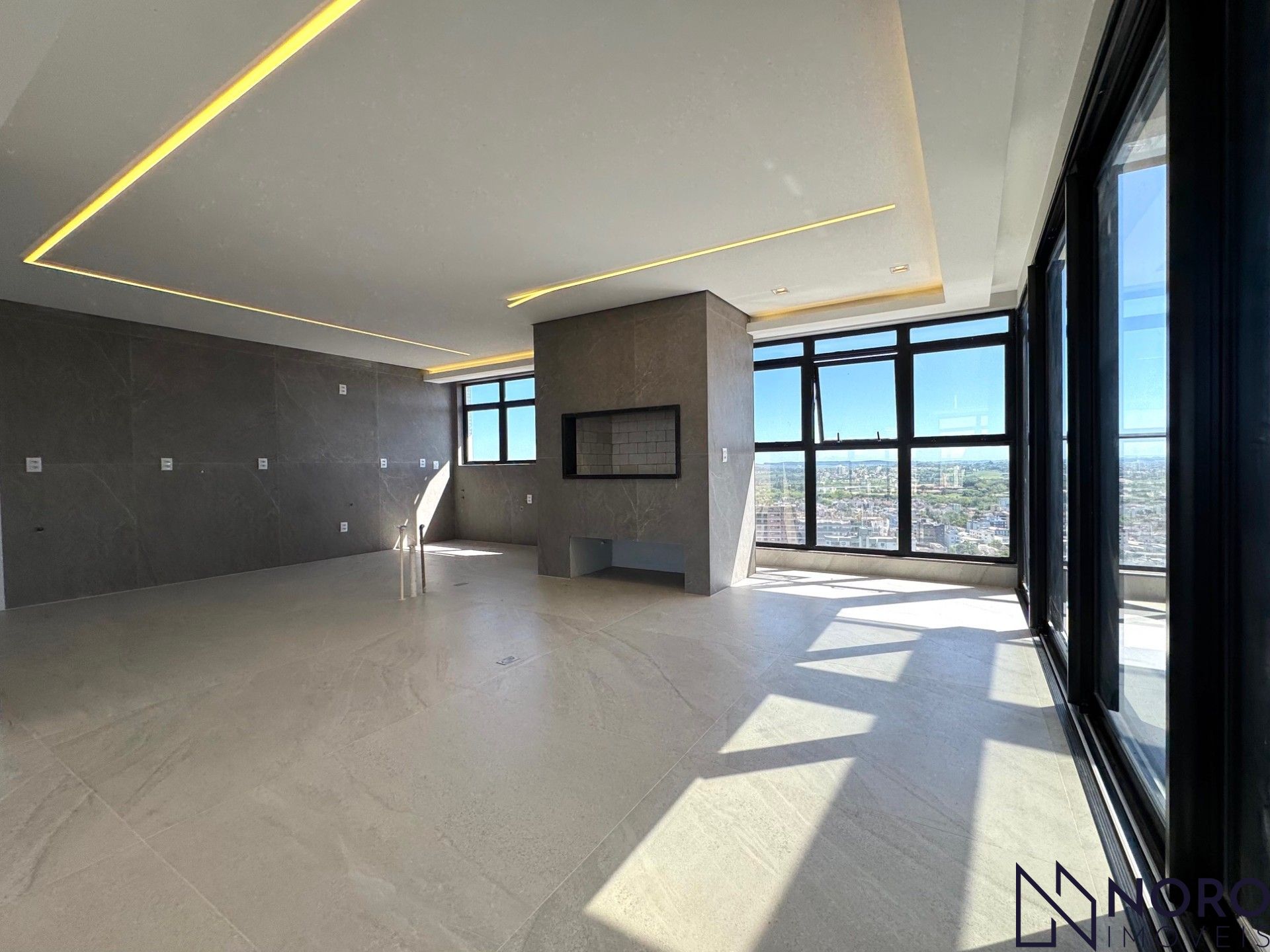 Cobertura com 4 Dormitórios à venda, 395 m² por R$ 4.200.000,00 Cobertura com 4 Dormitórios à venda, 395 m² por R$ 4.200.000,00