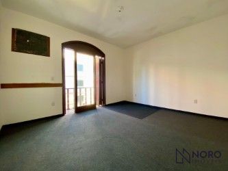 Casa à venda para uso Residencial ou Comercial! Oportunidade Única no Centro de
