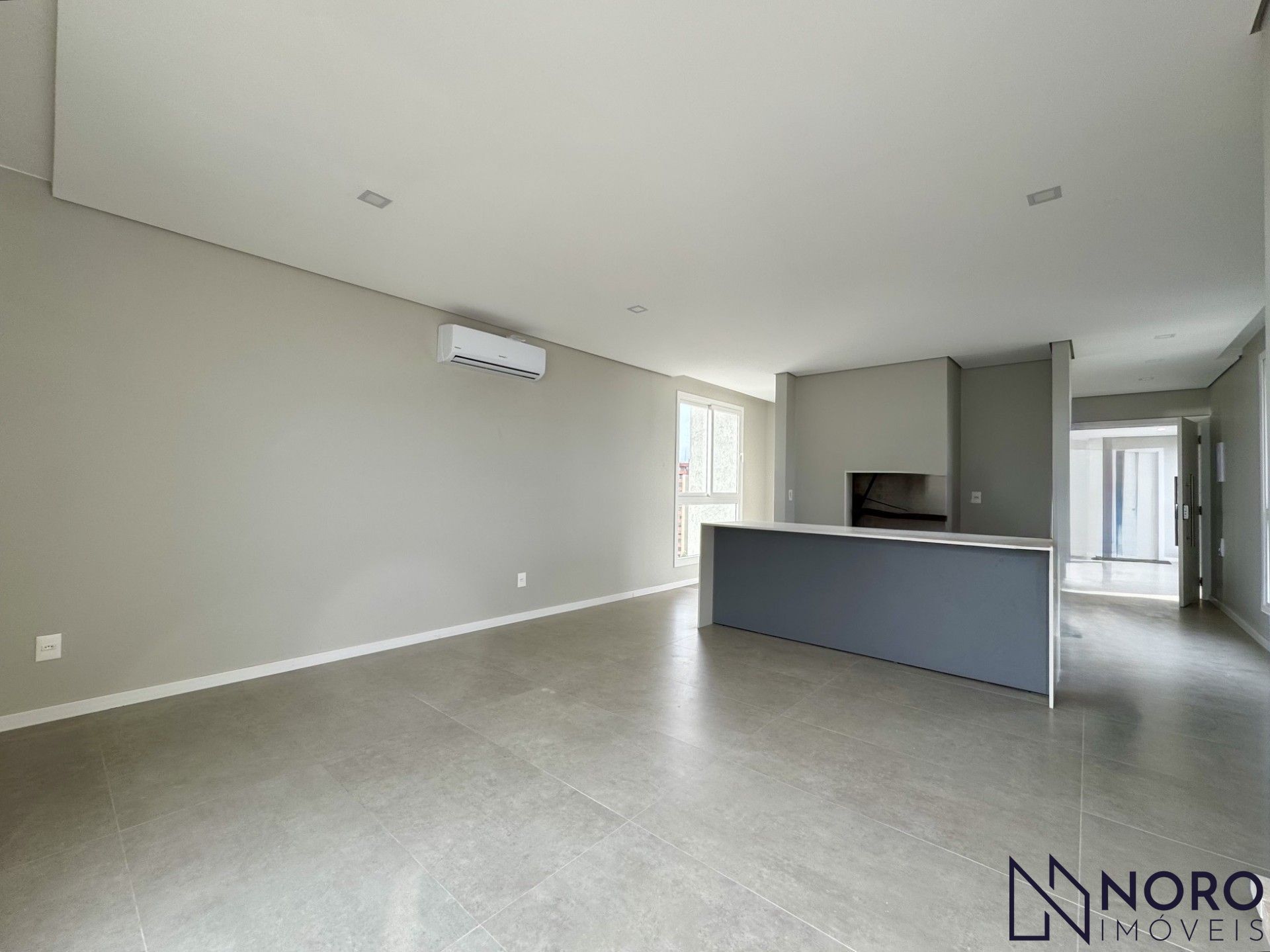 Cobertura à venda no Bairro Medianeira 155 m² privativos Piscina e Espaço Go