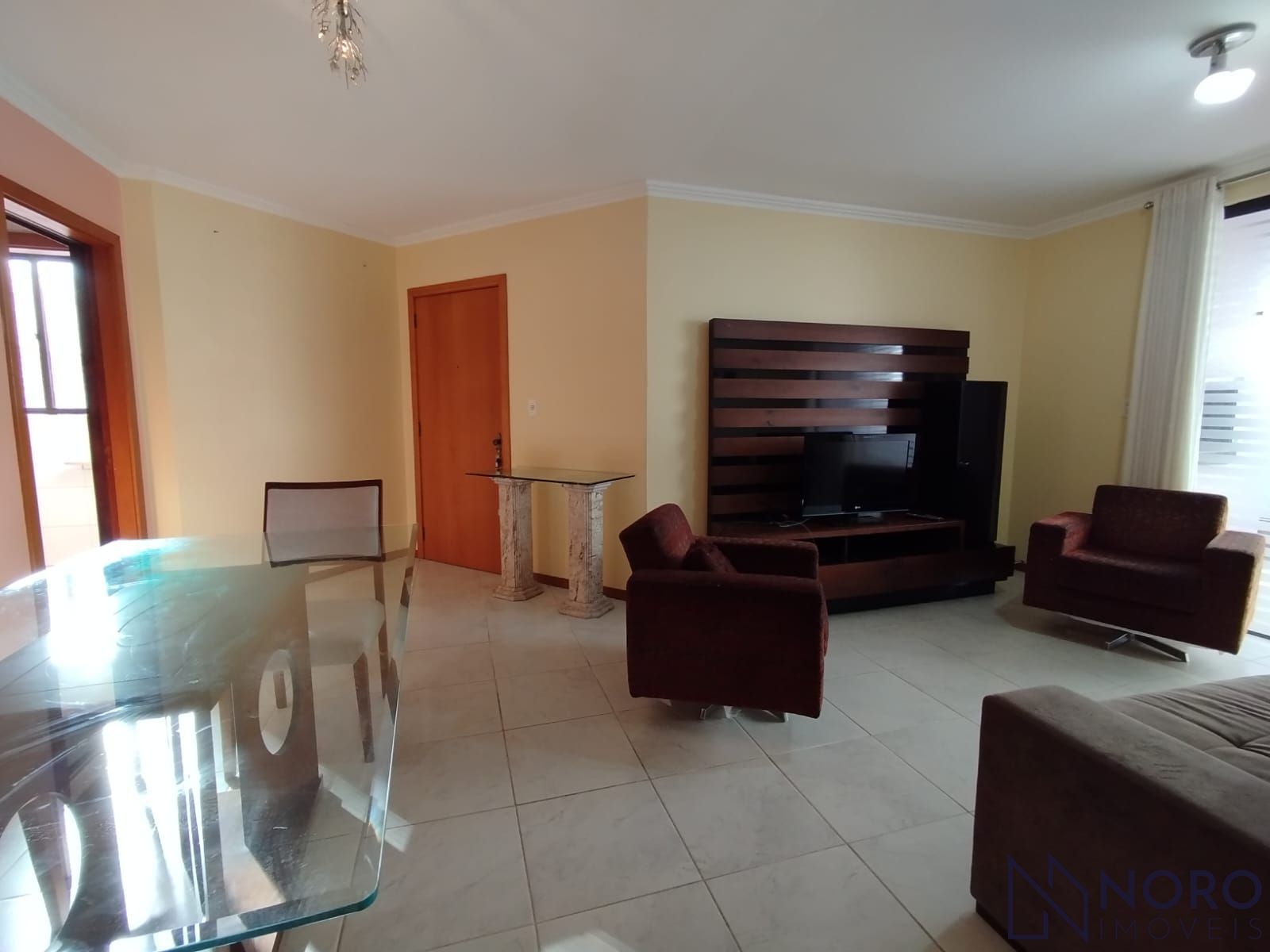Apartamento Mobiliado 2 Dormitórios com Suíte e Garagem – Próx. Av. Presidente V