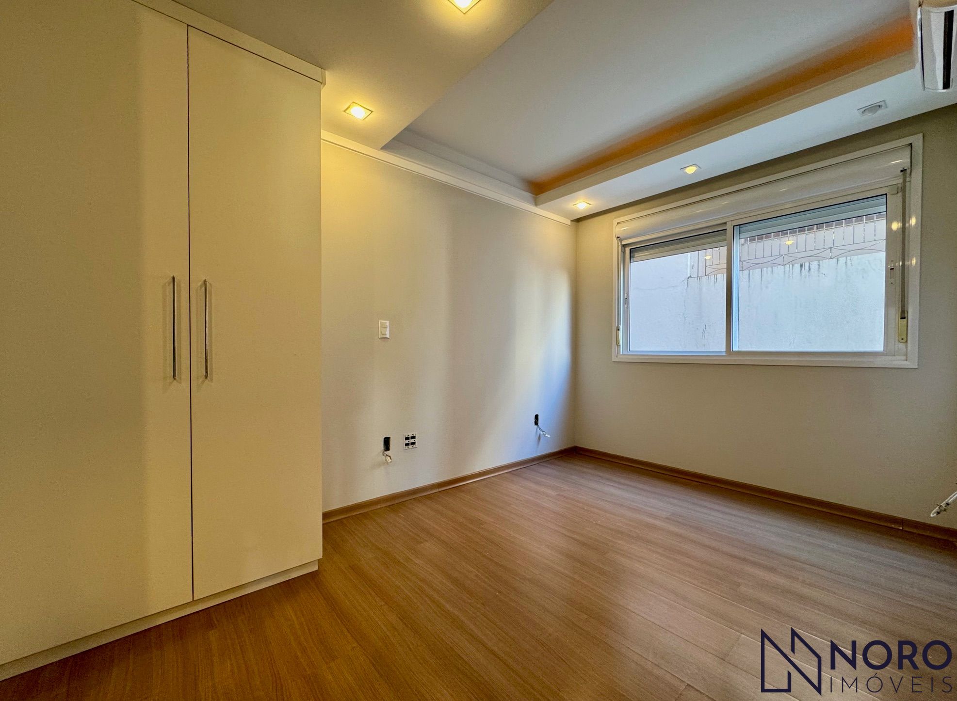 Apartamento amplo com 187m², 3 dormitórios e infraestrutura completa no Bairro B