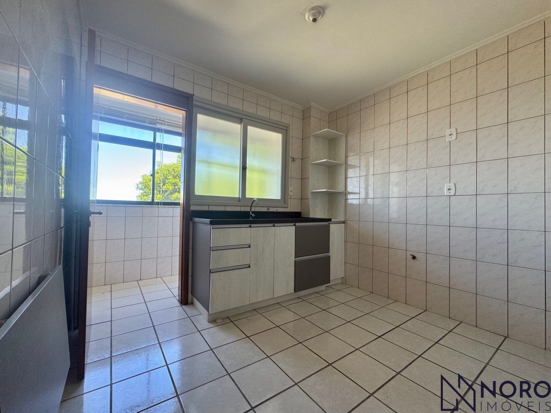 Apartamento com 2 Dormitórios à venda, 84 m² por R$ 368.000,00 Apartamento com 2 Dormitórios à venda, 84 m² por R$ 368.000,00