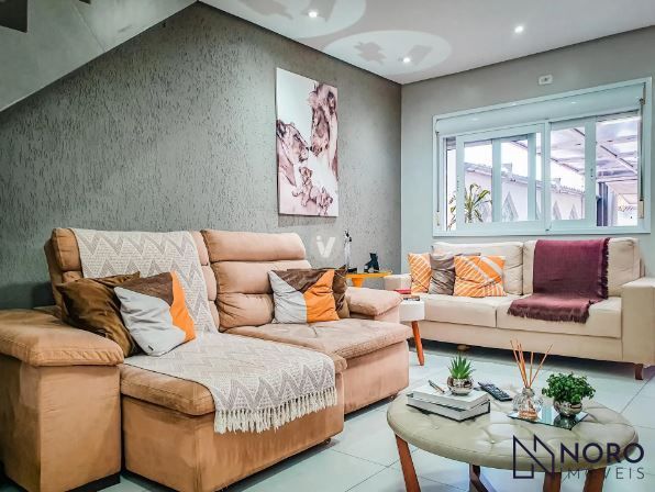 Casa de 5 dormitórios (2 suites)2 vagas de gargem, 350m² privativos, bairo j.k.