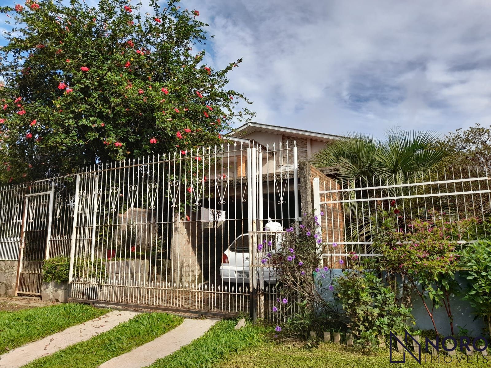 "Descubra o encanto da vida rural em Santa Maria! Casa com 2 dormitórios, piscin