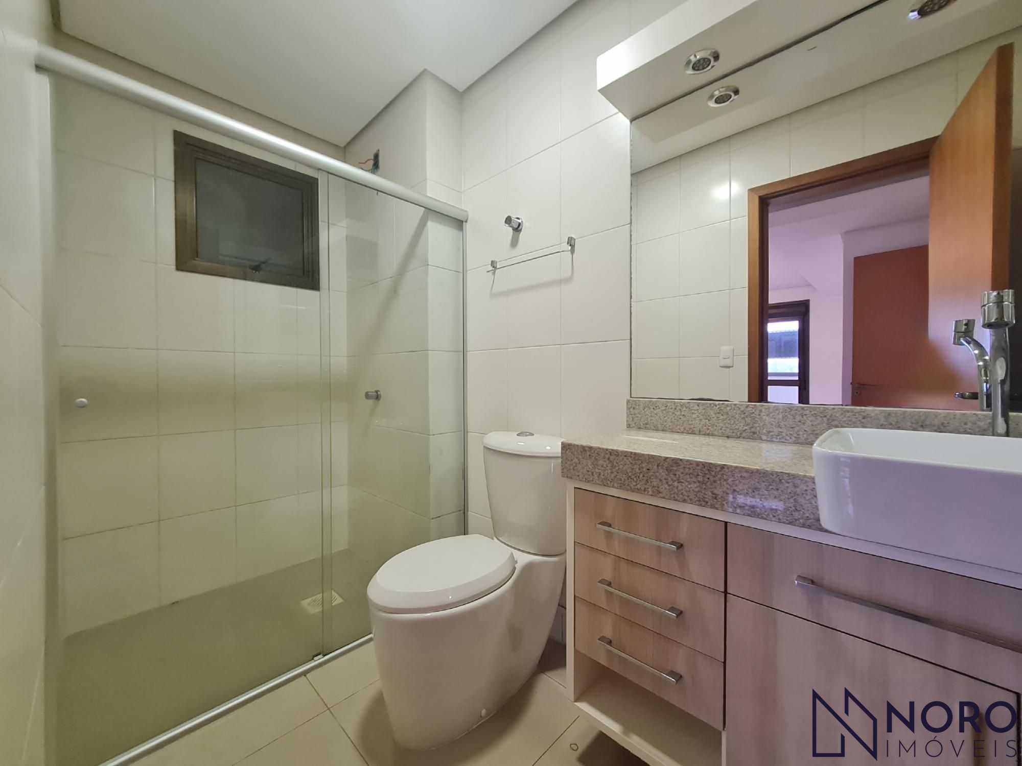 Apartamento 3 dormitórios de frente, 2 sacadas com 130,93m² no bairro Nossa Senh