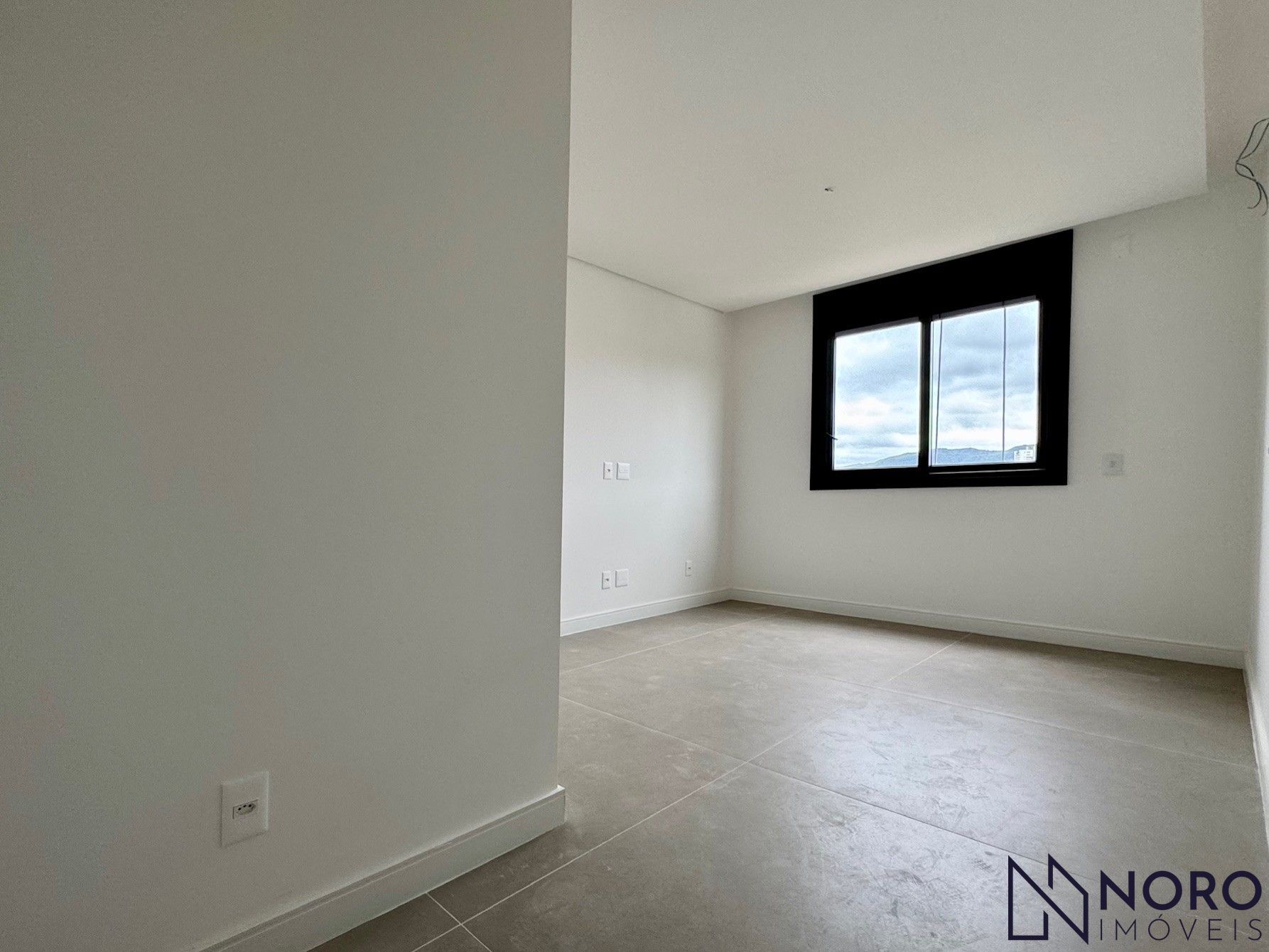 Apartamento Alto Padrão com 3 dormitórios e 1 suíte no Bairro Lourdes