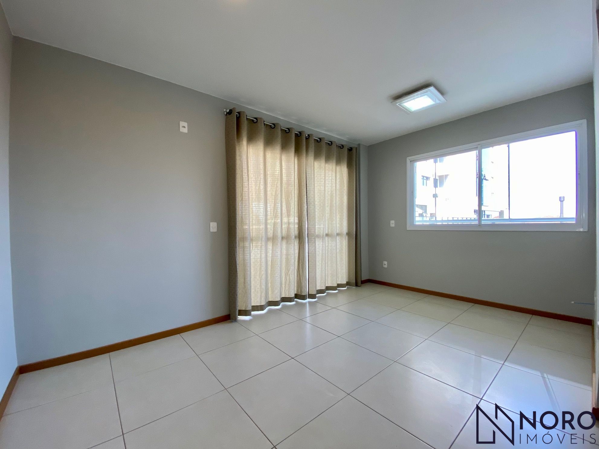 Apartamento dois dormitórios, suíte, semimobiliado com garagem, no bairro Nossa