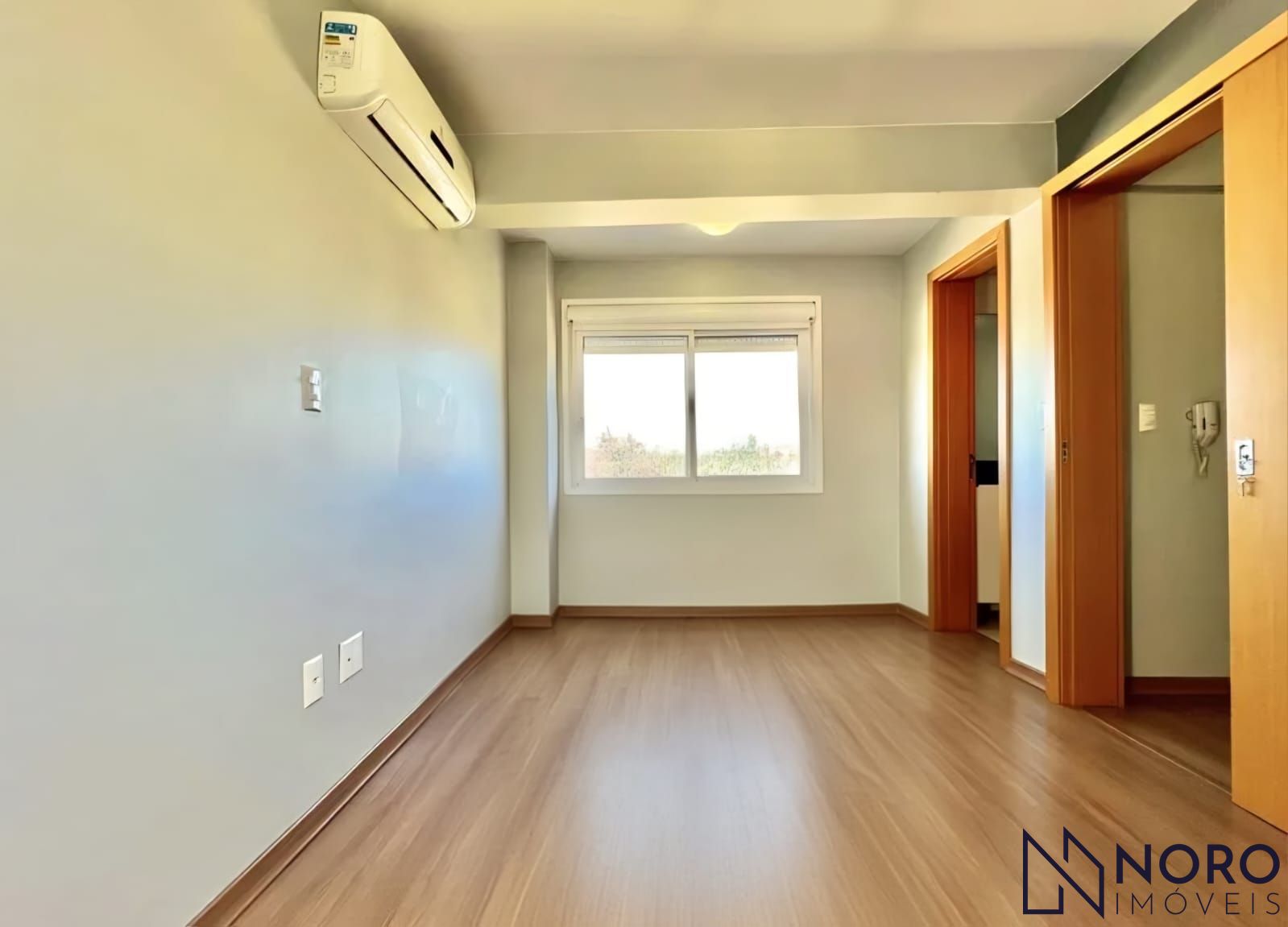 Cobertura à Venda no Centro de Santa Maria com Amplo Terraço e Churrasqueira
