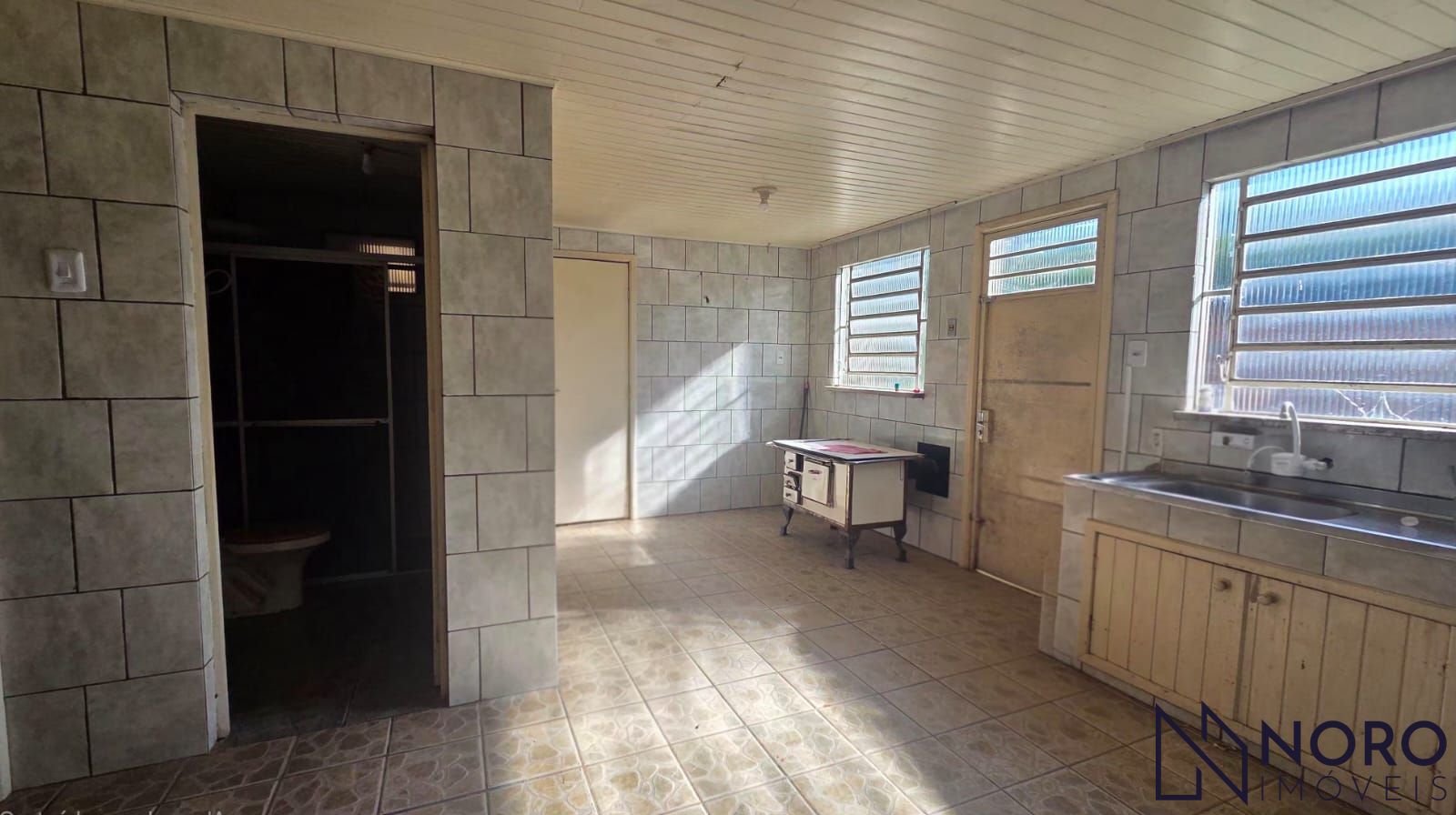 Terreno Amplo e Murado à Venda no Bairro Pinheiro Machado Excelente Potencial