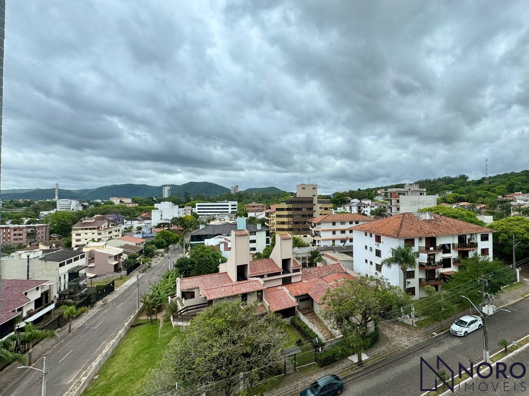 Apartamento Alto Padrão com 3 dormitórios e 1 suíte no Bairro Lourdes