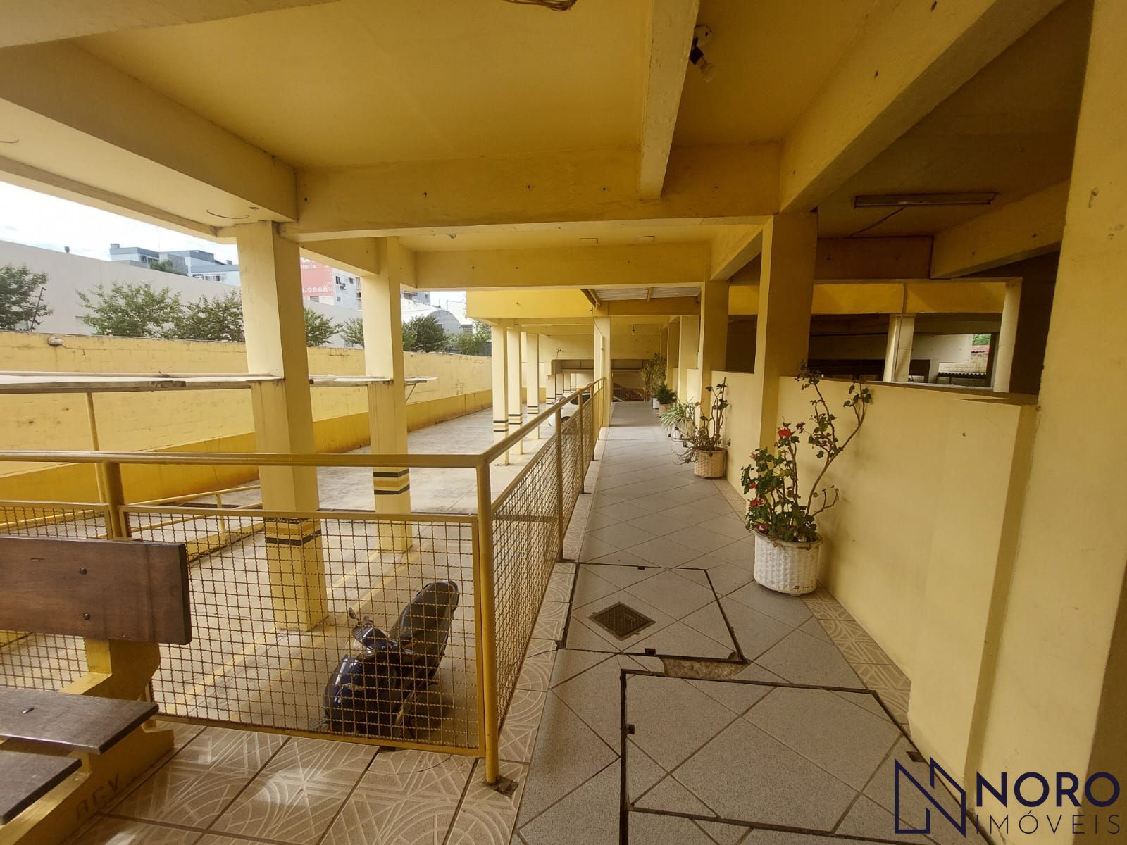 Apartamento 2 dorm 1 vg com sacada e churrasqueira na presidente varagas