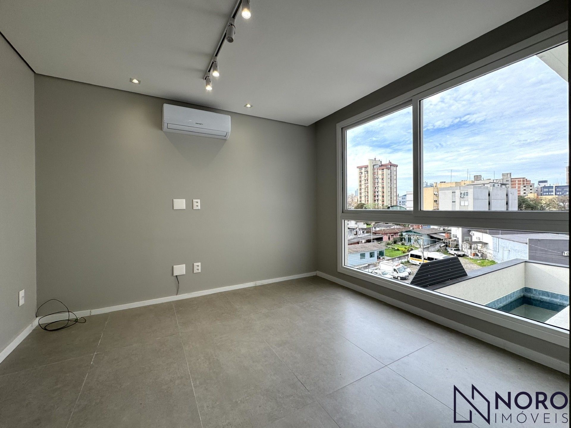 Apartamento à venda / 3dormitórios/ suíte / 2 vagas de garagem/ Bairro Medianei