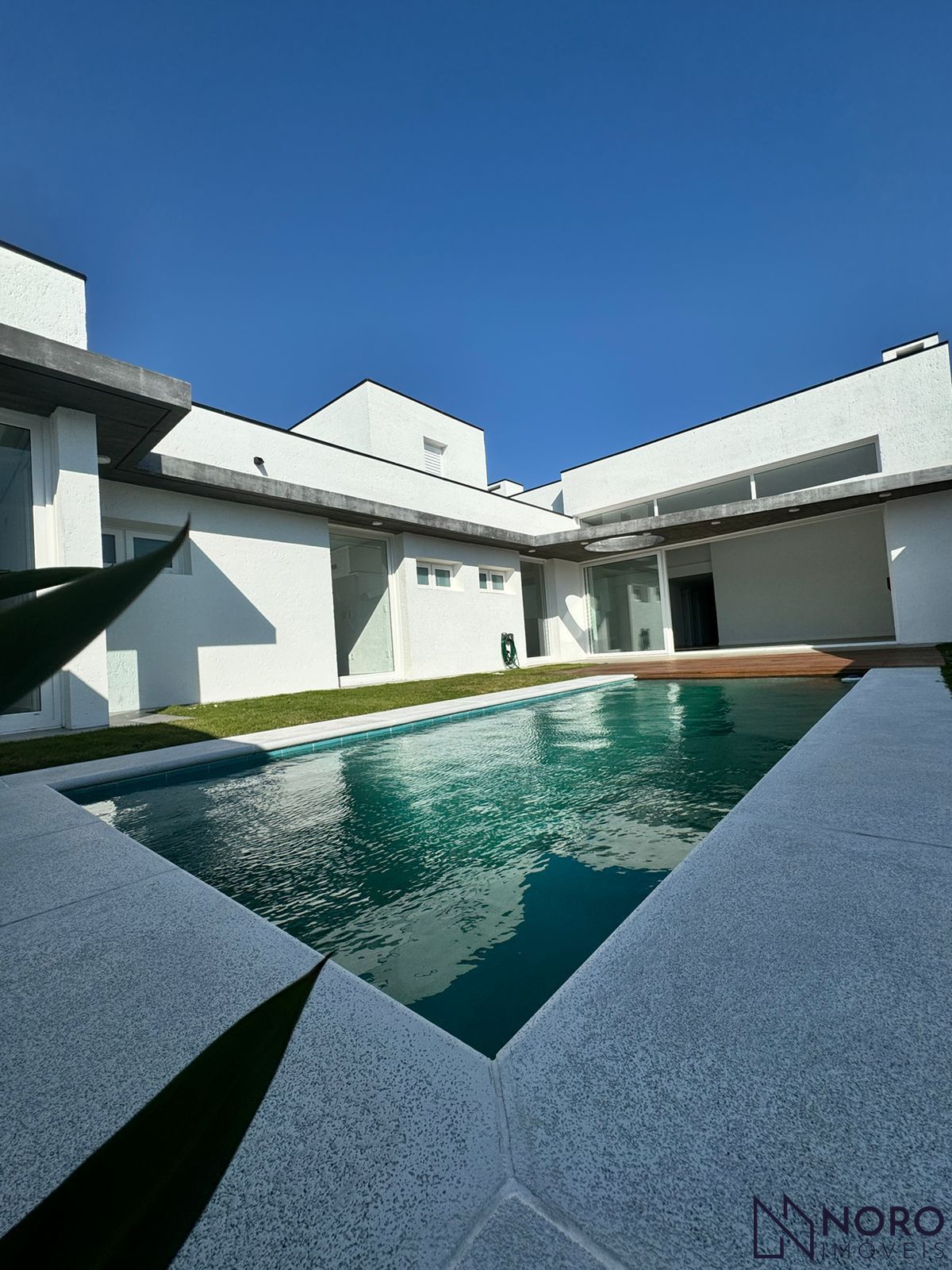 Casa em Condomínio - Vista de São José - Alto Padrão - Térrea - Camobi