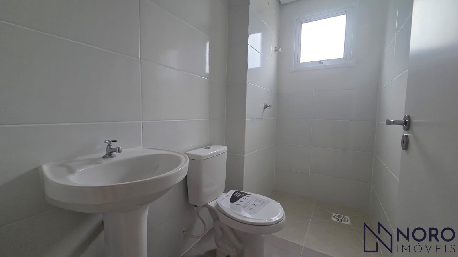 Apartamento novo 2 dormitórios com sacada e garagem em Camobi - foto 8