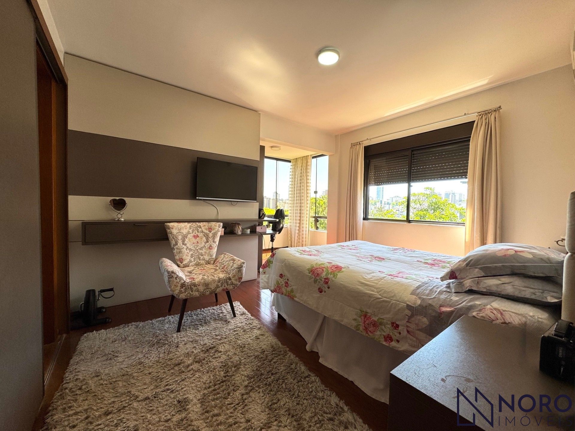 Apartamento à Venda – Andar Inteiro 189 m² Privativos 3 Dormitórios N. Sra