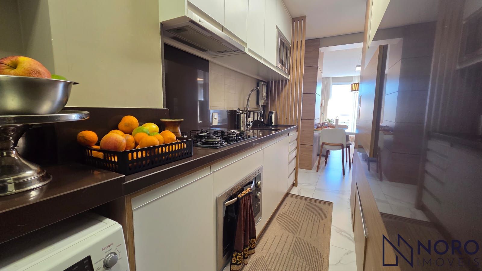 Apartamento Central Mobiliado 2 Dormitórios, Suíte 2 Vagas Garagem à Venda Próxi