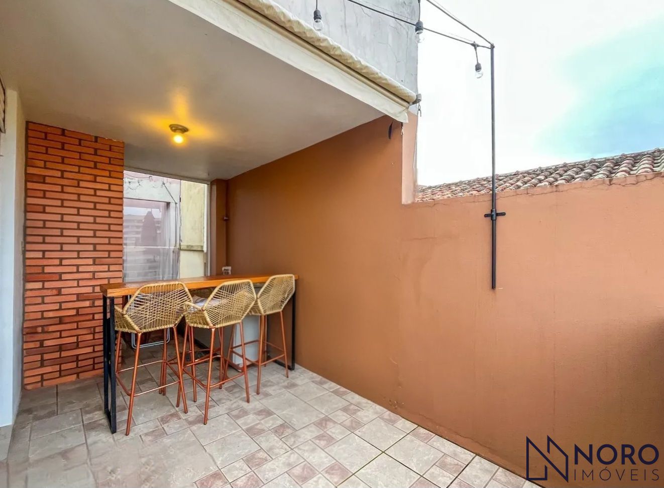 Cobertura duplex com 2 dormitórios e 1 vaga no bairro Fátima