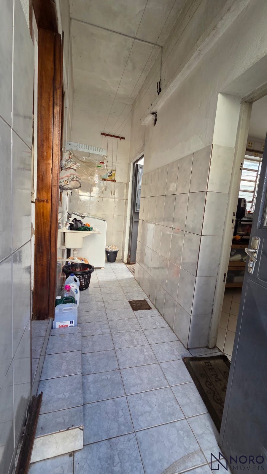 Casa com 3 Dormitórios, Espaço Independente e Garagem à Venda em Região Central