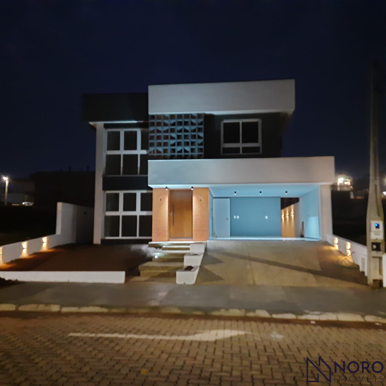 Casa de 220m² no Condomínio Fechado – Suíte Master, Espaço Gourmet e Amplo Pátio
