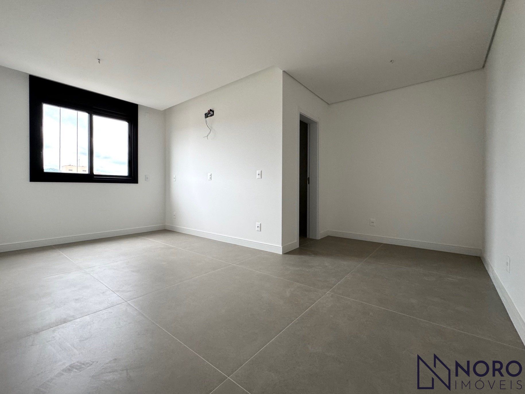 Apartamento Alto Padrão com 3 dormitórios e 1 suíte no Bairro Lourdes