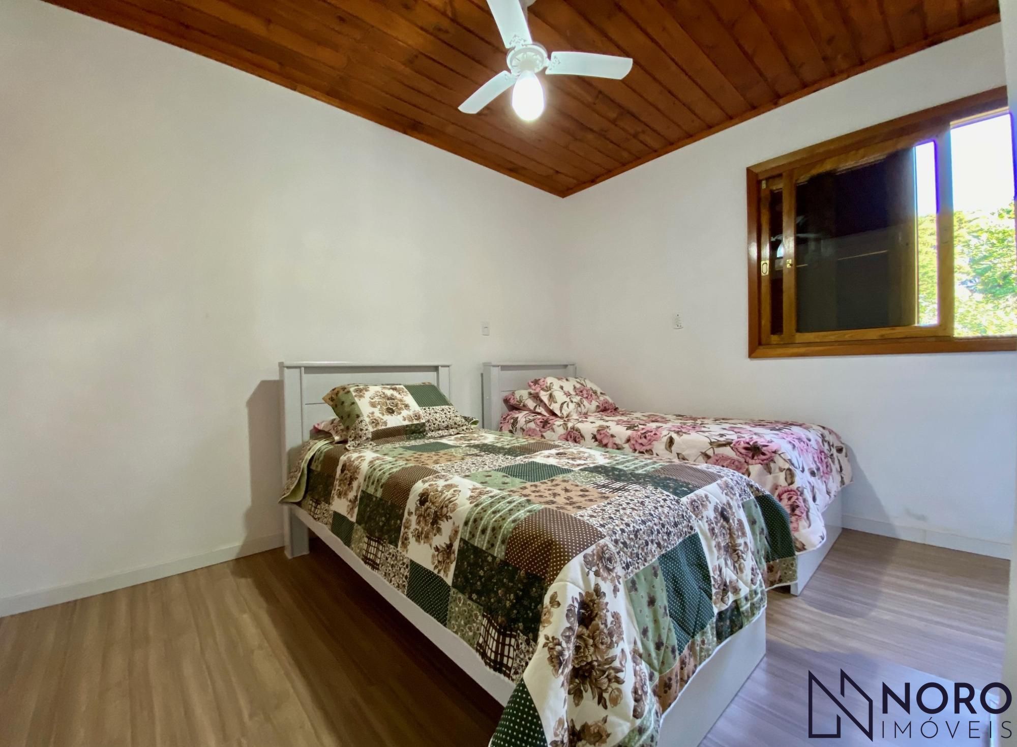 Casa semi nova em itaara com 2 suites living com lareira integrado com cozinha p