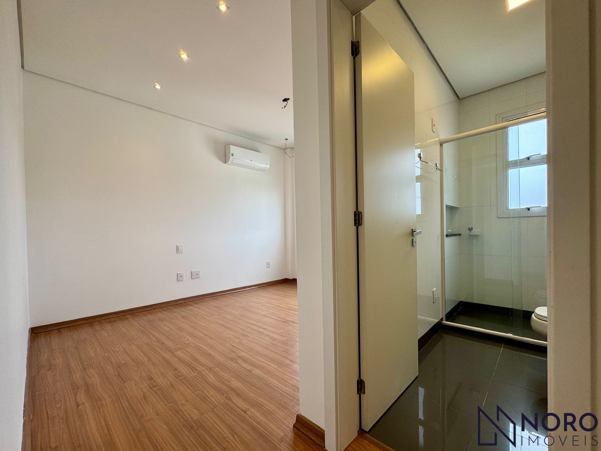 Apartamento andar inteiro, 200,24m² privativo, 3 suítes, 360º de vista panorâmic